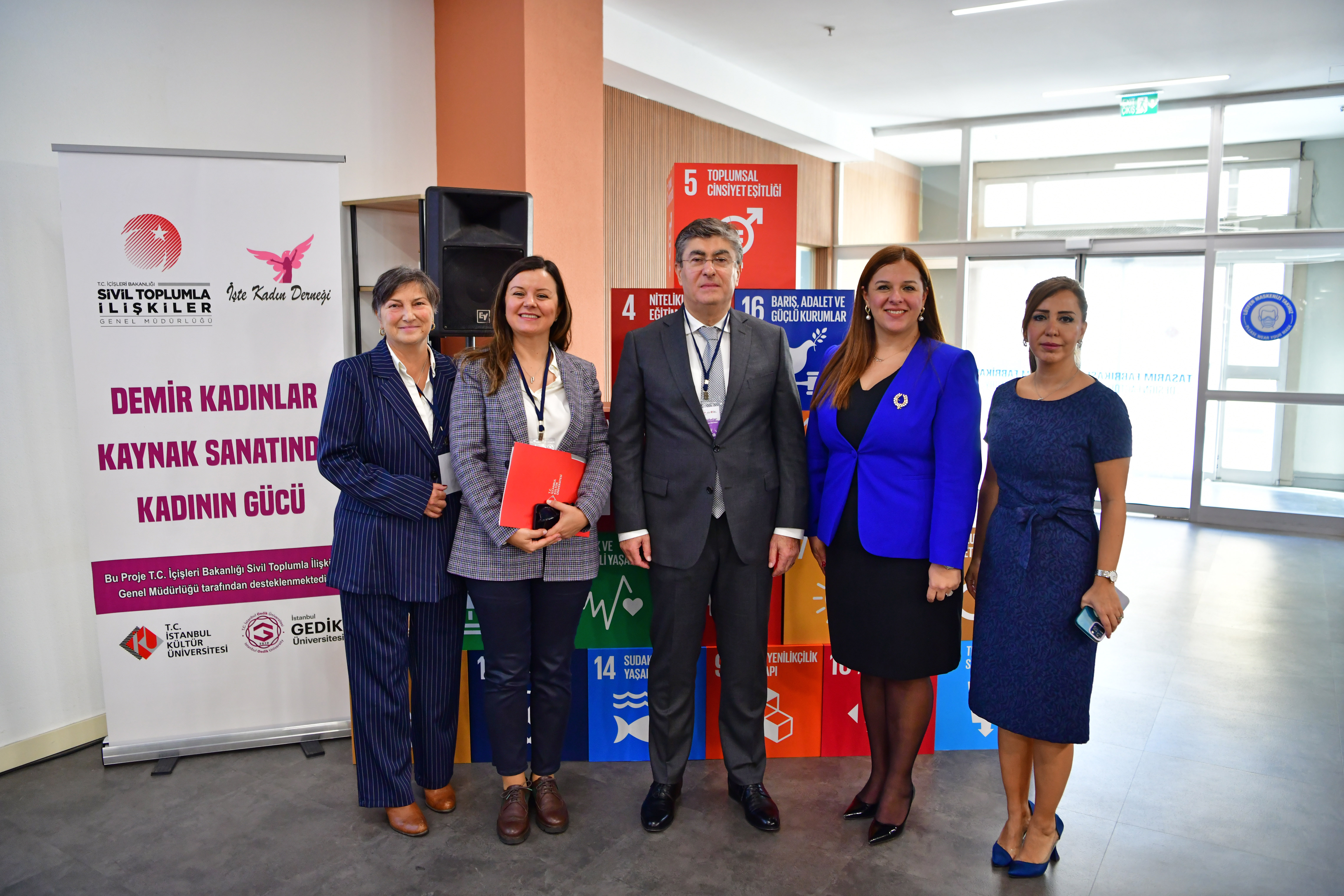 Demir Kadınlar: Kaynak Sanatında Kadının Gücü