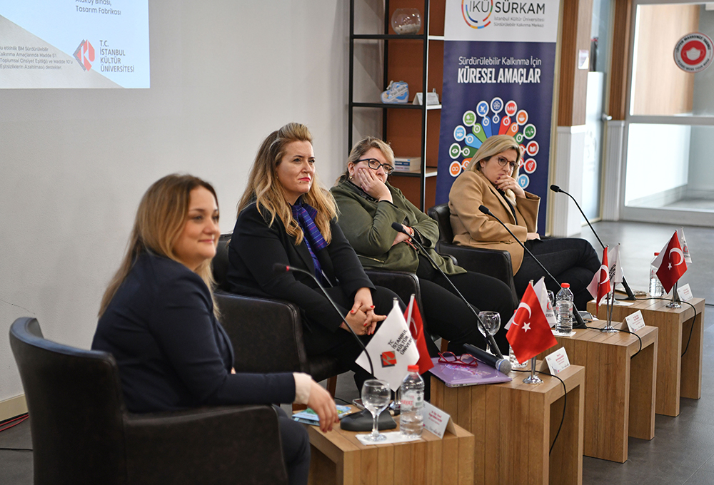 “Küresel Bir Çıkmaz: Toplumsal Cinsiyet Eşitliğinde Neden İlerleyemiyoruz?”